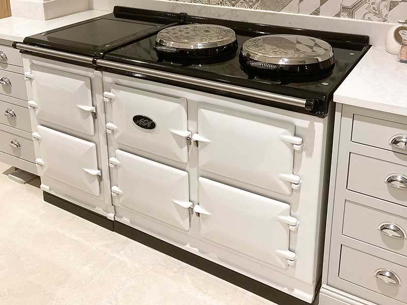 White 5 Oven Total Control 3