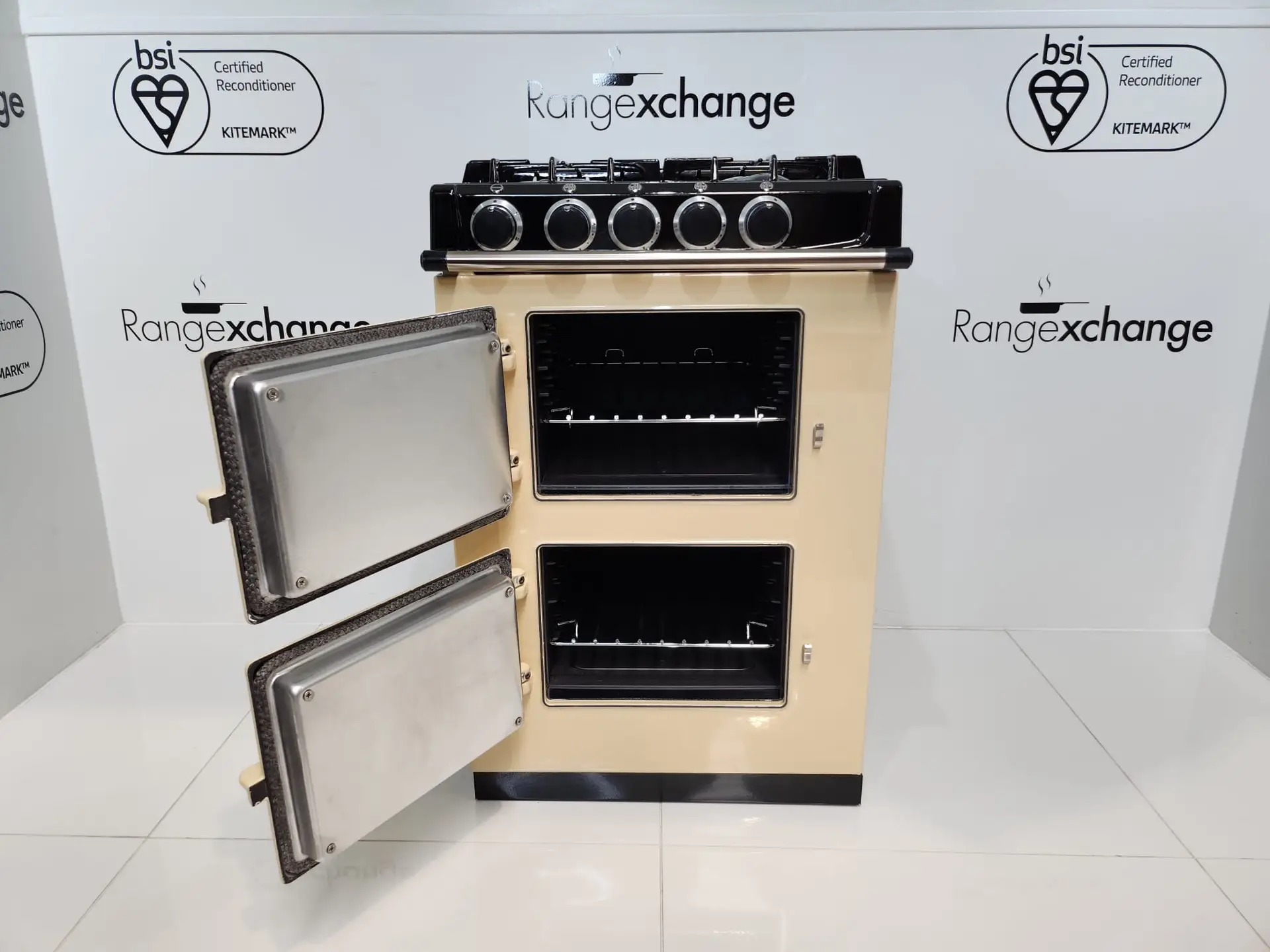 Aga City 60 in Cream with Gas Hob 3