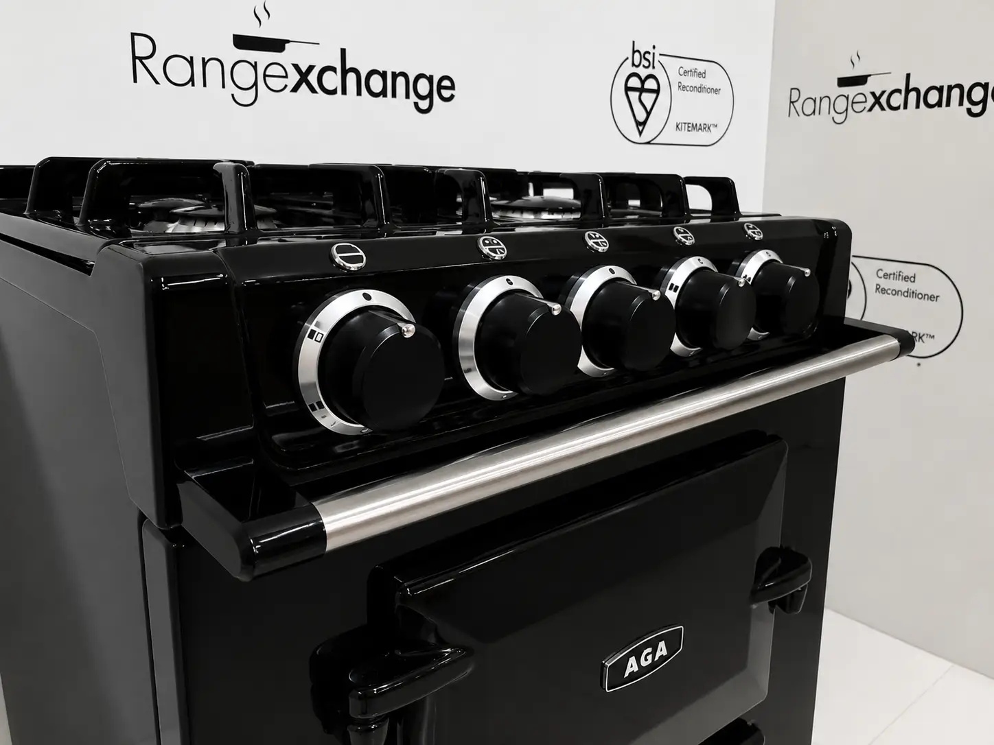 Aga City 60 in black with gas hob - close up