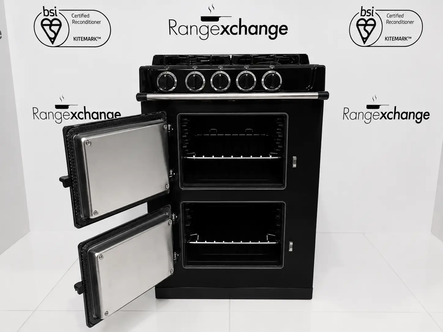 Aga City 60 in black with gas hob - doors open