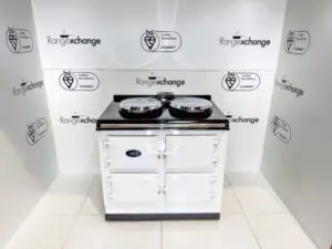 eR7 Signature in White