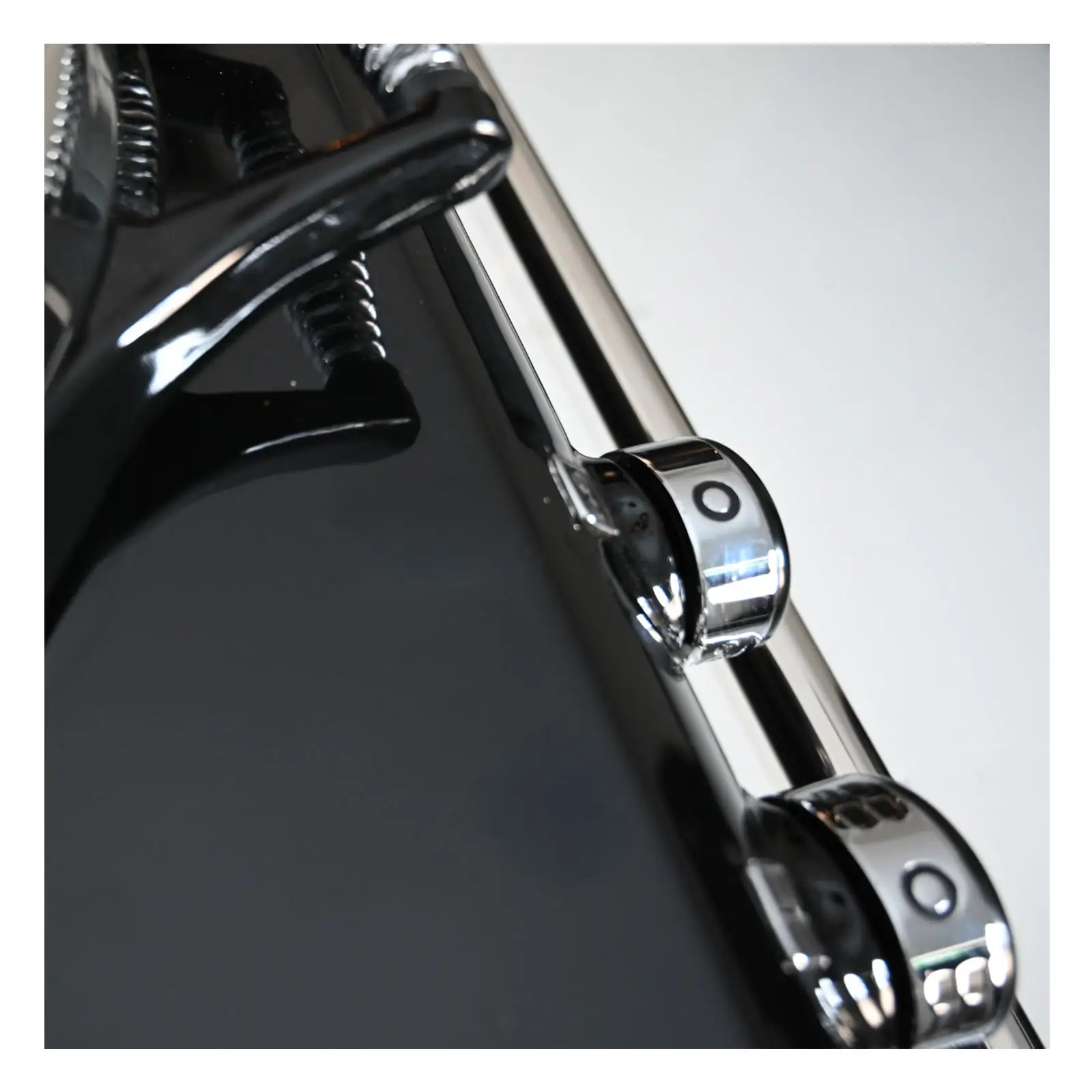 R3 100 Compact Black 12