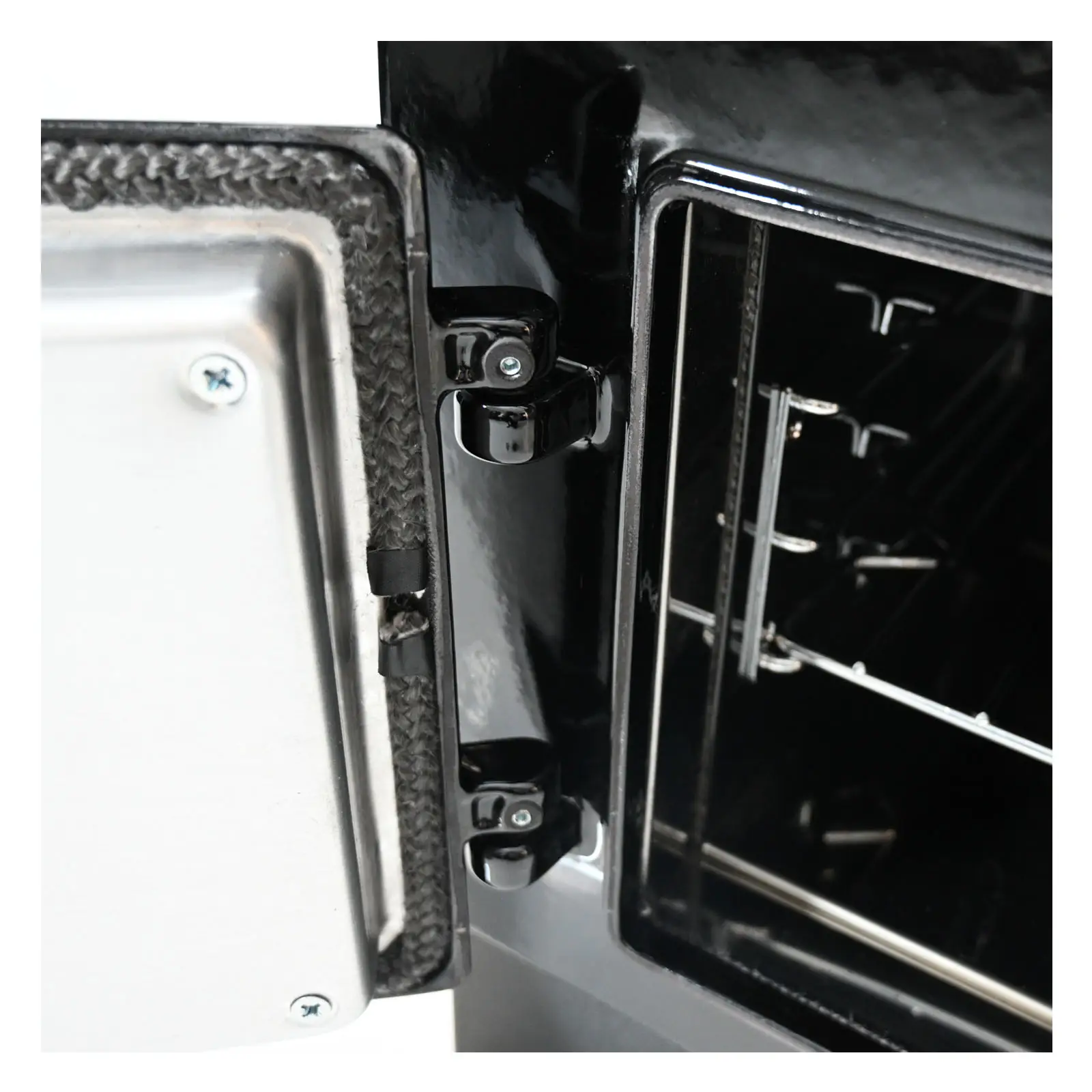 R3 100 Compact Black 18